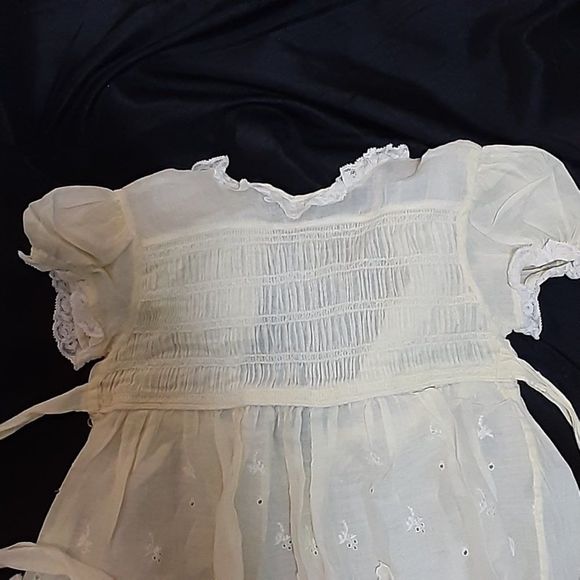 Vintage exquisite Nanette Originals pale yellow embroidered smocked dress sz 1 - Picture 4 of 6